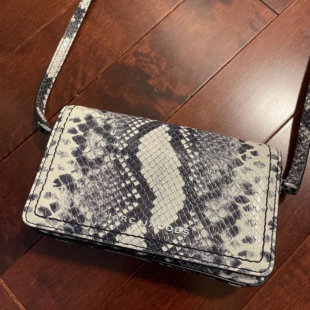 Marc Jacobs crossbody bag - excellent used condition.